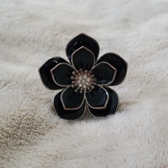 Flower ring - Picture 3 of 4